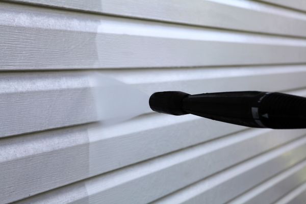 Cost of Condo Siding Power Washing in Melbourne